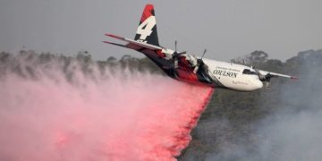 Pesawat Pemadam Api Kebakaran Hutan Australia Jatuh, 3 Orang Tewas