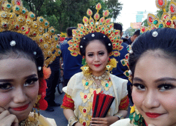 Sambut Hari Kebudayaan, Sekolah di Makassar Upacara dengan Pakaian Adat
