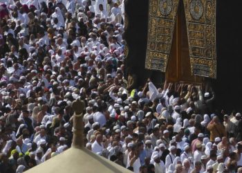 Antisipasi Corona, Arab Saudi Hentikan Sementara Izin Masuk Jemaah Umrah