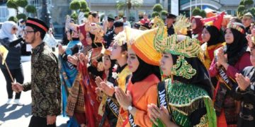 Ratusan WNI di Brunei Darussalam Berpartisipasi di Pawai Hari Kebangsaan