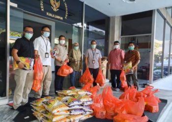 Pemerintah RI Salurkan Bantuan Logistik untuk WNI di Malaysia