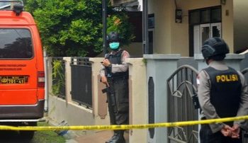 Densus 88 Ciduk Seorang Terduga Teroris di Surabaya