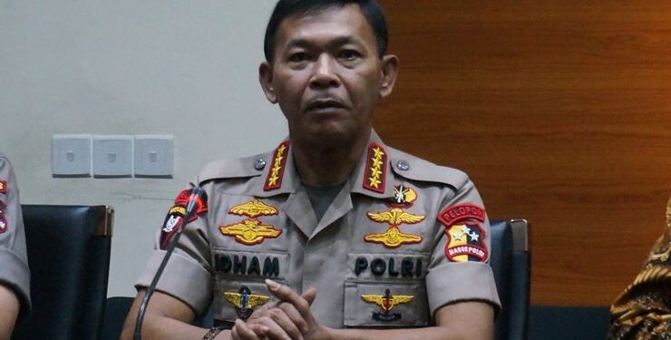 Tangani Covid-19, Kapolri Minta Masyarakat Ikuti Anjuran Ulama & Pemerintah