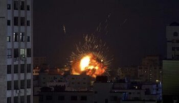 Sejumlah Roket Hantam Bandara di Irak
