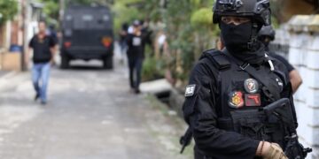 Densus 88 Cokok Dua Terduga Teroris di Ambon