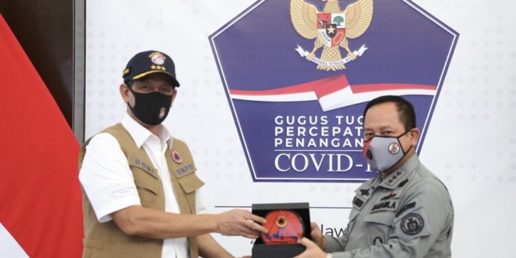 Bakamla-BNPB Luncurkan Buku Panduan Hadapi Covid-19 di Laut
