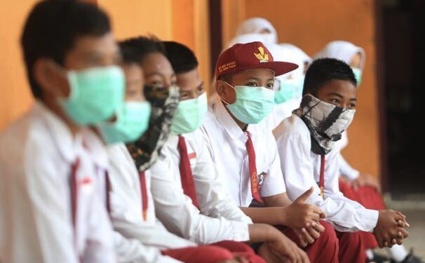 Kemendikbud Kaji Pembukaan Sekolah di Zona Hijau