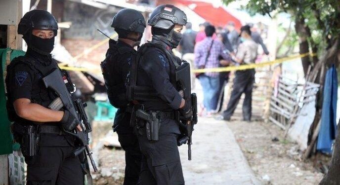 Densus 88 Bekuk Seorang Terduga Teroris di Cirebon