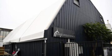 Gara-Gara Guru Dipenggal, Masjid Ditutup, Muslim Prancis Sedih