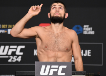 Khabib Diusulkan Jadi Pahlawan Rusia