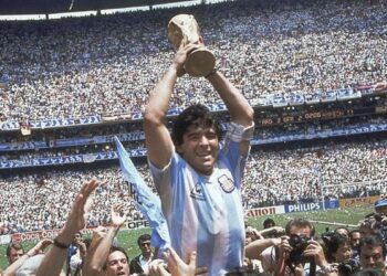 Maradona Meninggal Dunia, Ini Ucapan Duka Ronaldo dan Messi