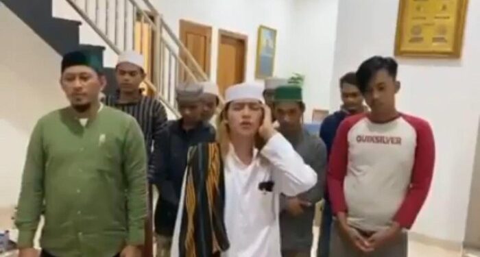 Pelaku Seruan Awal Azan ‘Hayya Alal Jihad’ Ditangkap Polisi