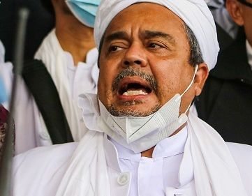 Pemeriksaan Habib Rizieq Sebagai Tersangka Dalam Kasus Kerumunan Megamendung