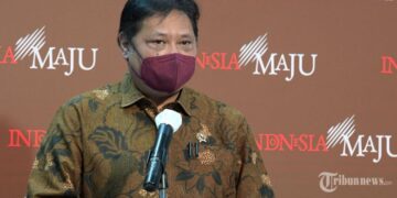 Airlangga Berharap Vaksinasi Bisa Mencapai Target  : Saat Sekarang Sekitar 179 Ribu Orang Telah Divaksinasi