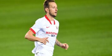 Rakitic Tepati Janji Tak Selebrasi , Usai Membobol Gawang Barcelona