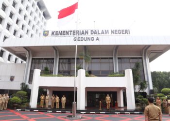 Kemendagri Dorong Pemda Terus Berikan Insentif Untuk Nakes dan Dukung Efektivitas Pengedalian Covid-19
