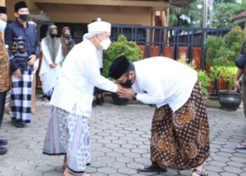 Jelang Idul Adha, Menag ‘Ngalap Berkah’ Keliling Temui Kiai dan Tokoh Sosialisasi Prokes
