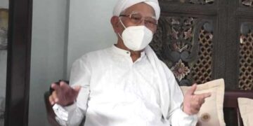 Gus Mus: Ngaji dan Belajar Dulu yang Benar Bila Ingin Berjuang Untuk Agama