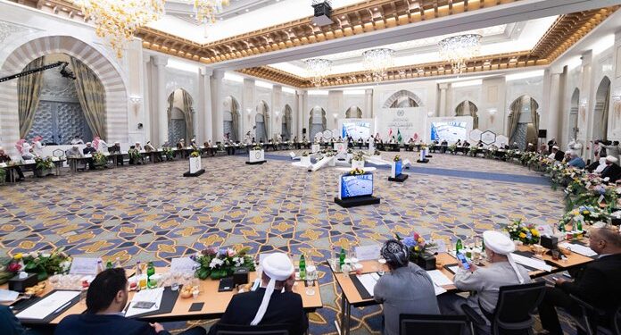 Bahas Persatuan dan Koeksistensi, Ulama Sunni dan Syiah Irak Bertemu di Mekah