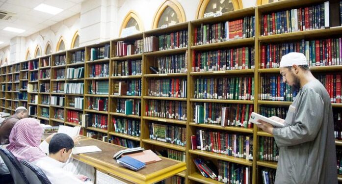 Arab Saudi Bersihkan Perpustaan Masjid dari Buku dan Konten Ekstremisme