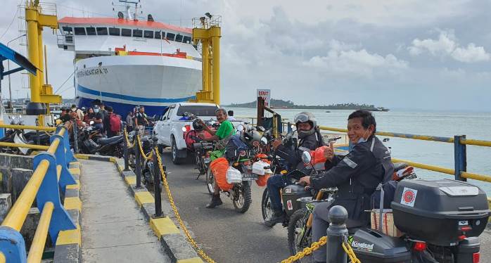 Tertahan di Kepri, Tim JKW-PWI Akhirnya Berlayar Ke Kalimantan