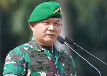 KSAD: Minta Seluruh Jajaran TNI-AD Pegang Teguh Arahan Presiden Terkait Penceramah Radikal