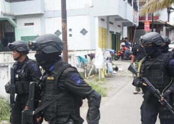 Dalam 2 Hari, Densus 88 Tangkap 12 Tersangka Teroris di Empat Kota