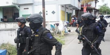 Dalam 2 Hari, Densus 88 Tangkap 12 Tersangka Teroris di Empat Kota