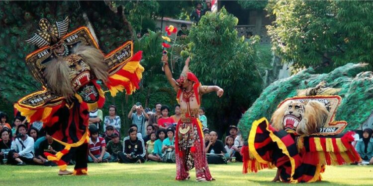 Bupati Ponorogo: Reog Segera Menjadi Warisan Budaya yang Diakui UNESCO