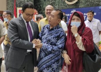 Gubernur DKI Anies Baswedan Peroleh PWI Jaya Award