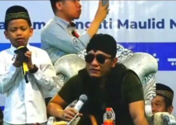 Satu Panggung di Acara Maulid Nabi, Gus Miftah Klarifikasi Tudingan Intervensi Agama Farel Prayoga