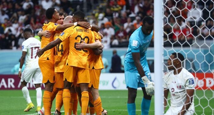 Permalukan Tuan Rumah 2-0, De Oranje Lolos ke 16 Besar sebagai Juara Grup!