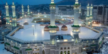 Arab Saudi Angkat 25.714 Imam dan Muadzin