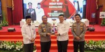 Buku “Radikalisme, Terorisme, dan Deradikalisasi” Bedah Kerja Keras Polri dan Pihak Terkait Dalam Penanganan Terorisme