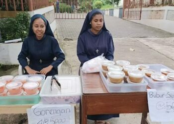 Biarawati Di Sukabumi Jualan Takjil untuk Bumikan Toleransi