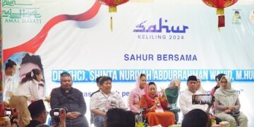 Perkuat Toleransi, Nyai Sinta Nuriyah Sahur Bersama di Kelenteng