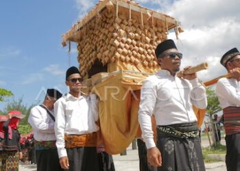 Tradisi Lebaran Topat di Mataram, Tak Hanya Perkuat Silaturahmi Juga Untuk Jaga Tradisi