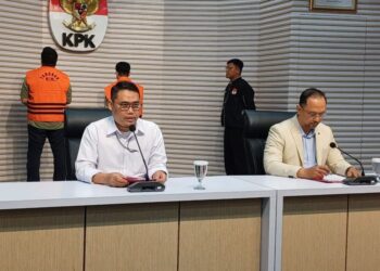 Dugaan Korupsi Pengadaan APD: KPK Tahan Dua Pejabat, Satu Masih Dirawat