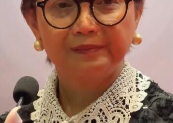Menteri Luar Negeri Retno Marsudi Pamitan dengan Staf Kemenlu dalam Suasana Haru