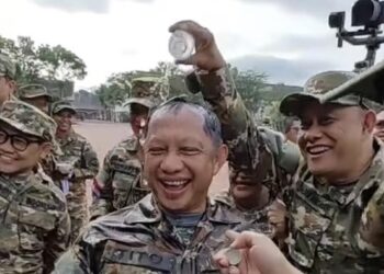 Kejutan Ulang Tahun untuk Tito di Retreat Kabinet Merah Putih: Guyuran Air dan Kue Spesial