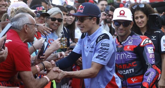 Casey Stoner Kritik Ducati: Keputusan Gaet Marquez Dinilai Tak Adil bagi Martin