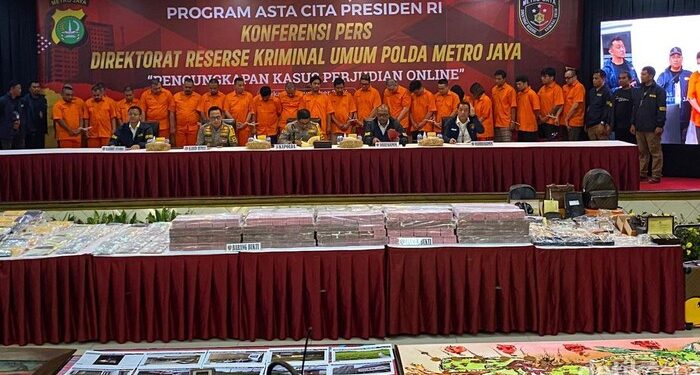 24 Tersangka Kasus Mafia Judi Online, Pegawai Komdigi Terseret
