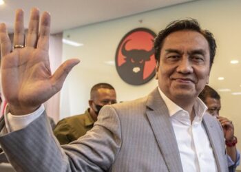 Melanggar Kode Etik, PDIP Resmi Pecat Effendi Simbolon