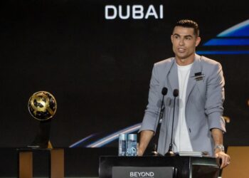 Cristiano Ronaldo Raih Gelar Pemain Terbaik Timur Tengah, Tantang Generasi Muda
