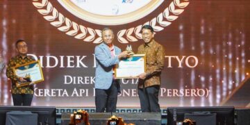 Didiek Hartantyo Raih Penghargaan Marketeer of The Year 2024 untuk Inovasi KAI