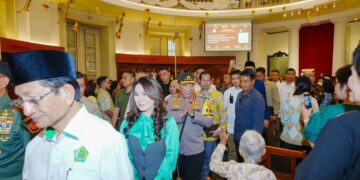 Polri Amankan Misa Malam Natal, Jemaat Apresiasi Rasa Aman dan Damai