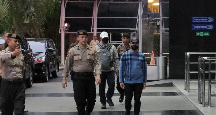 KPK Tangkap Risnandar Mahiwa dalam OTT di Pekanbaru