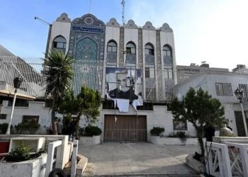 Iran Pulangkan 4.000 Warganya dari Suriah Setelah Jatuhnya Rezim Assad