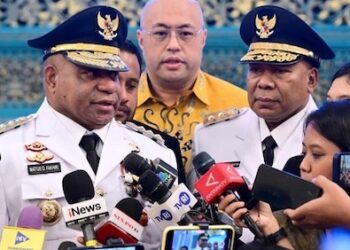 Semangat Baru Gubernur Mathius Fakhiri Bangun Tanah yang Maju dan Damai