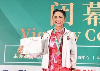 Dari Panggung Musik ke Arena Wushu, Krisdayanti Raih Medali Perak di China